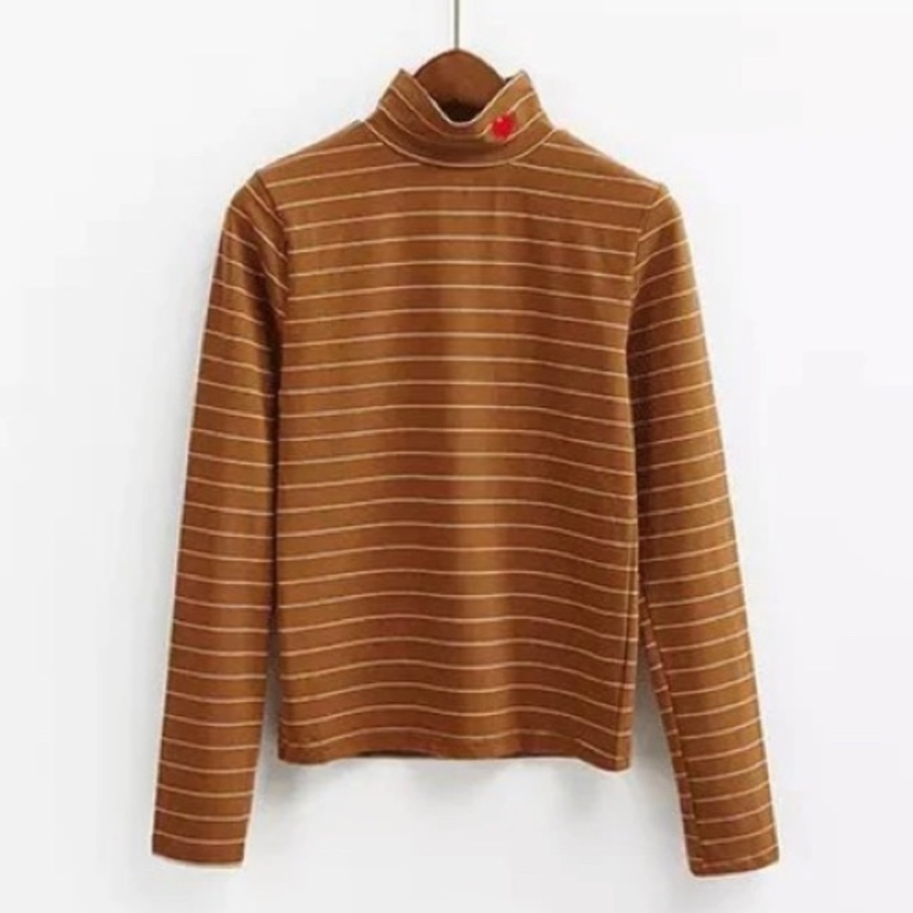 Striped Heart Turtleneck TAN